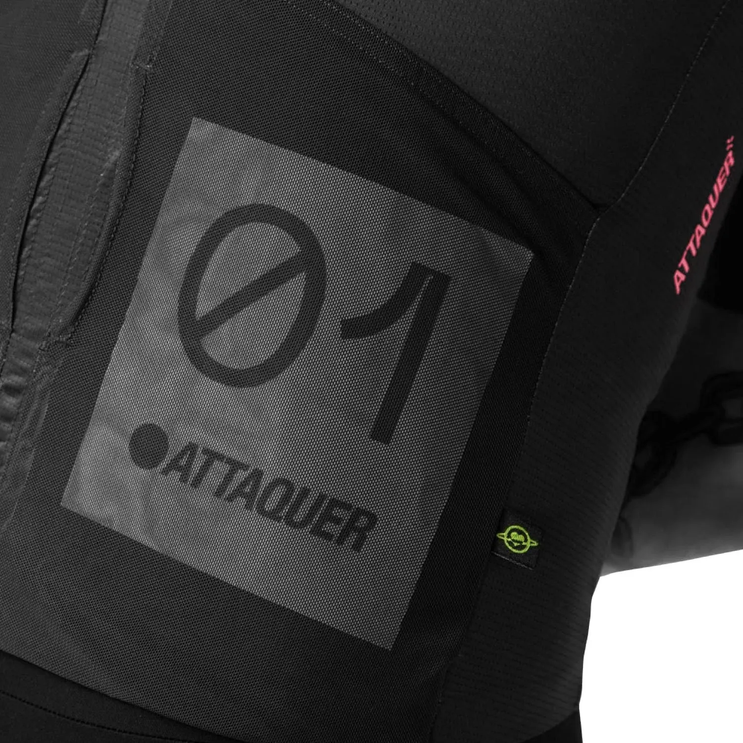 Attaquer ULTRA  Aero Long Sleeved Jersey Black/Neon Pink