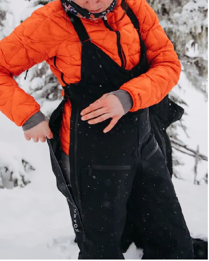 Burton Women's [ak]® Tusk Gore-Tex Pro 3L Hi-Top Bib - True Black - 2023