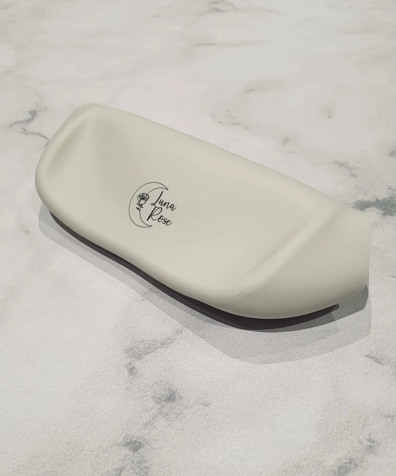 Luna Rose White Sand Silicone Bib