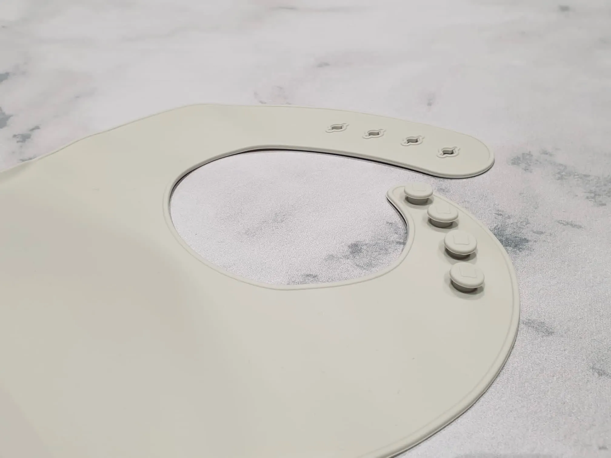 Luna Rose White Sand Silicone Bib