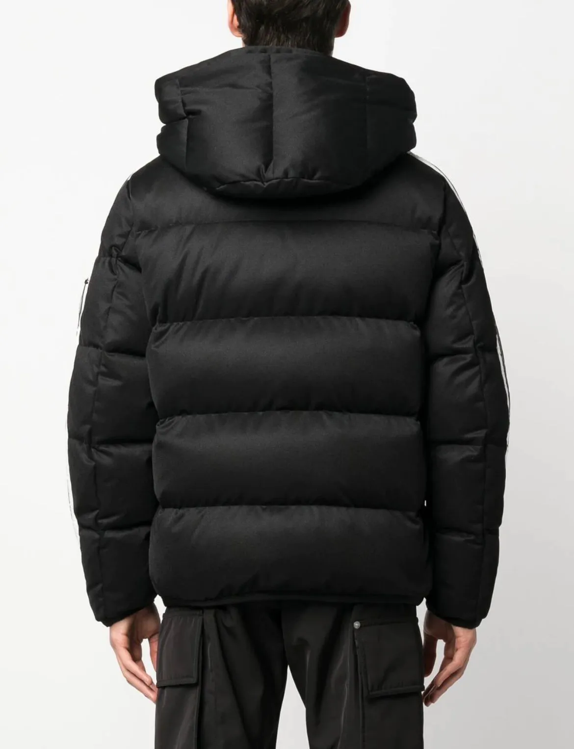 MONCLER SANBESAN LOGO DOWN PUFFER JACKET - BLACK
