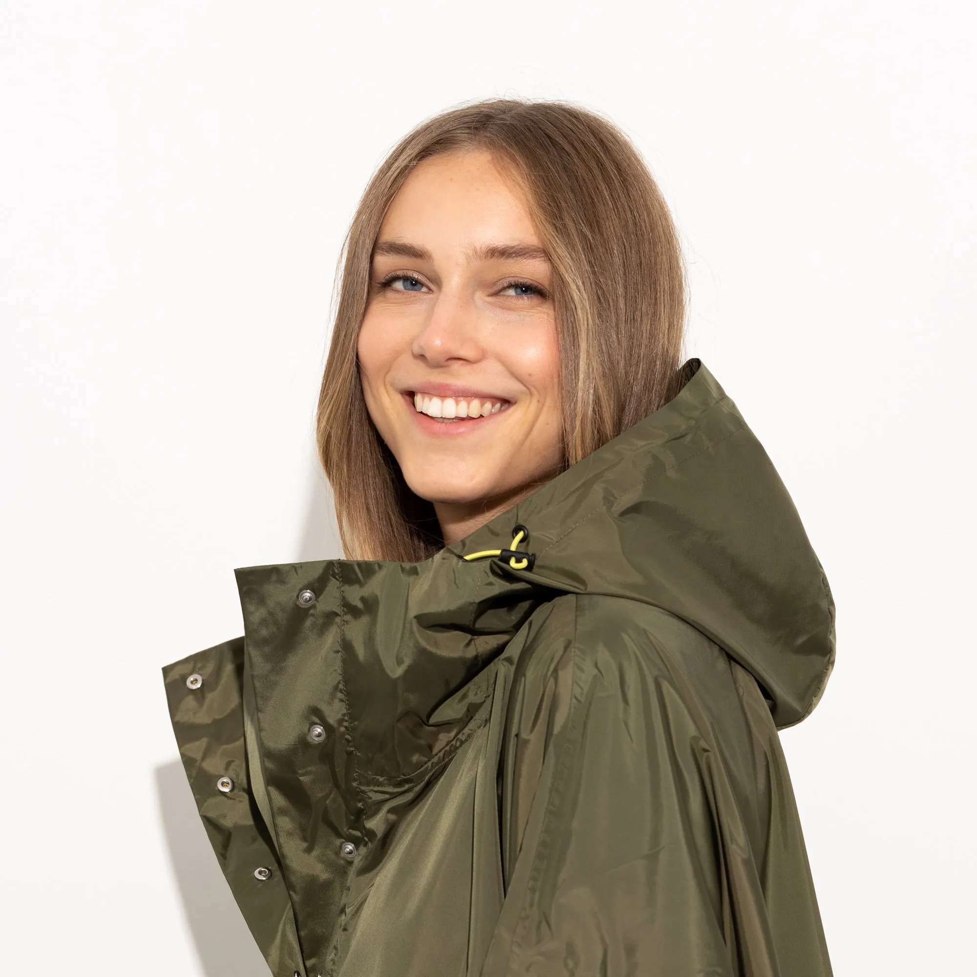 Raincoat solid olive