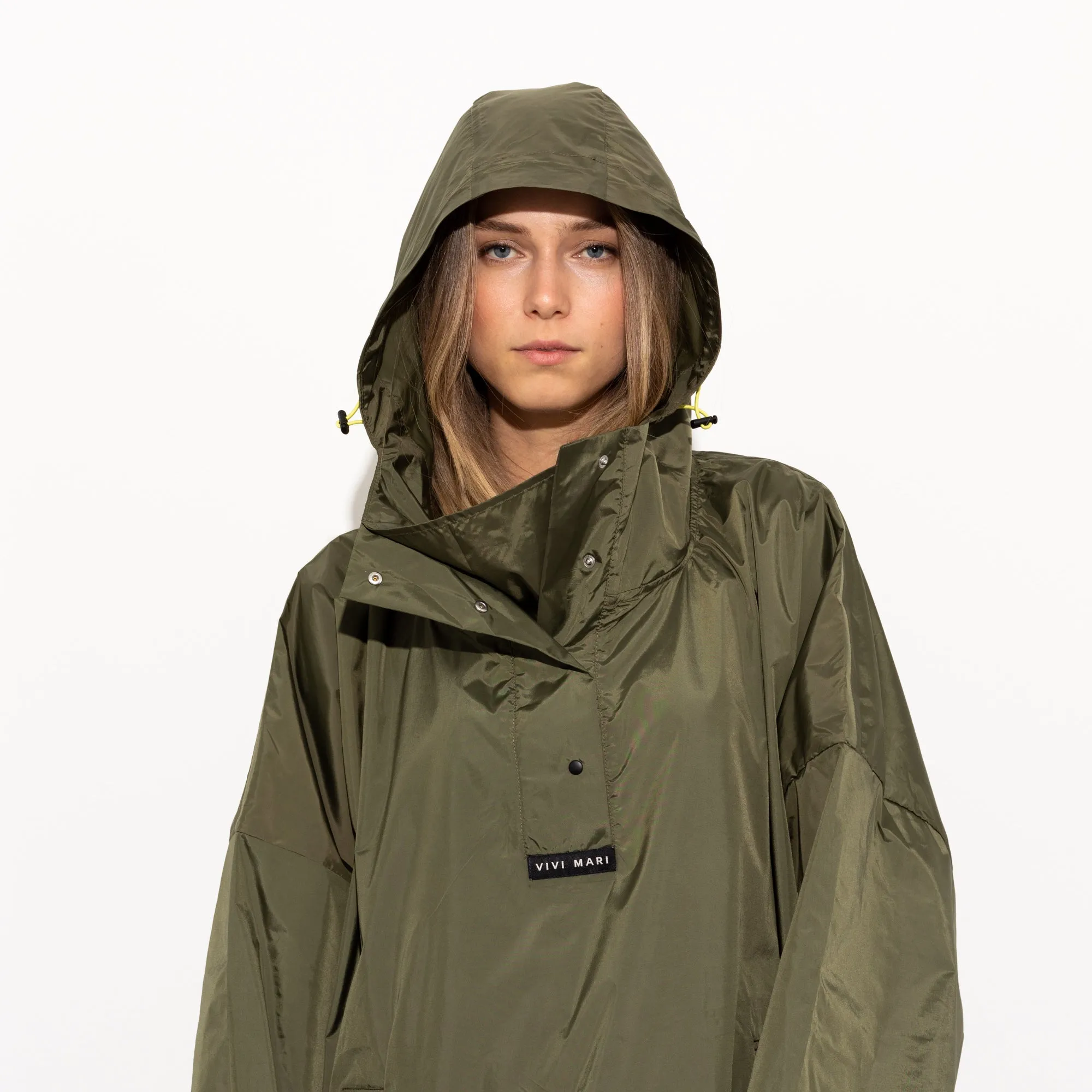 Raincoat solid olive