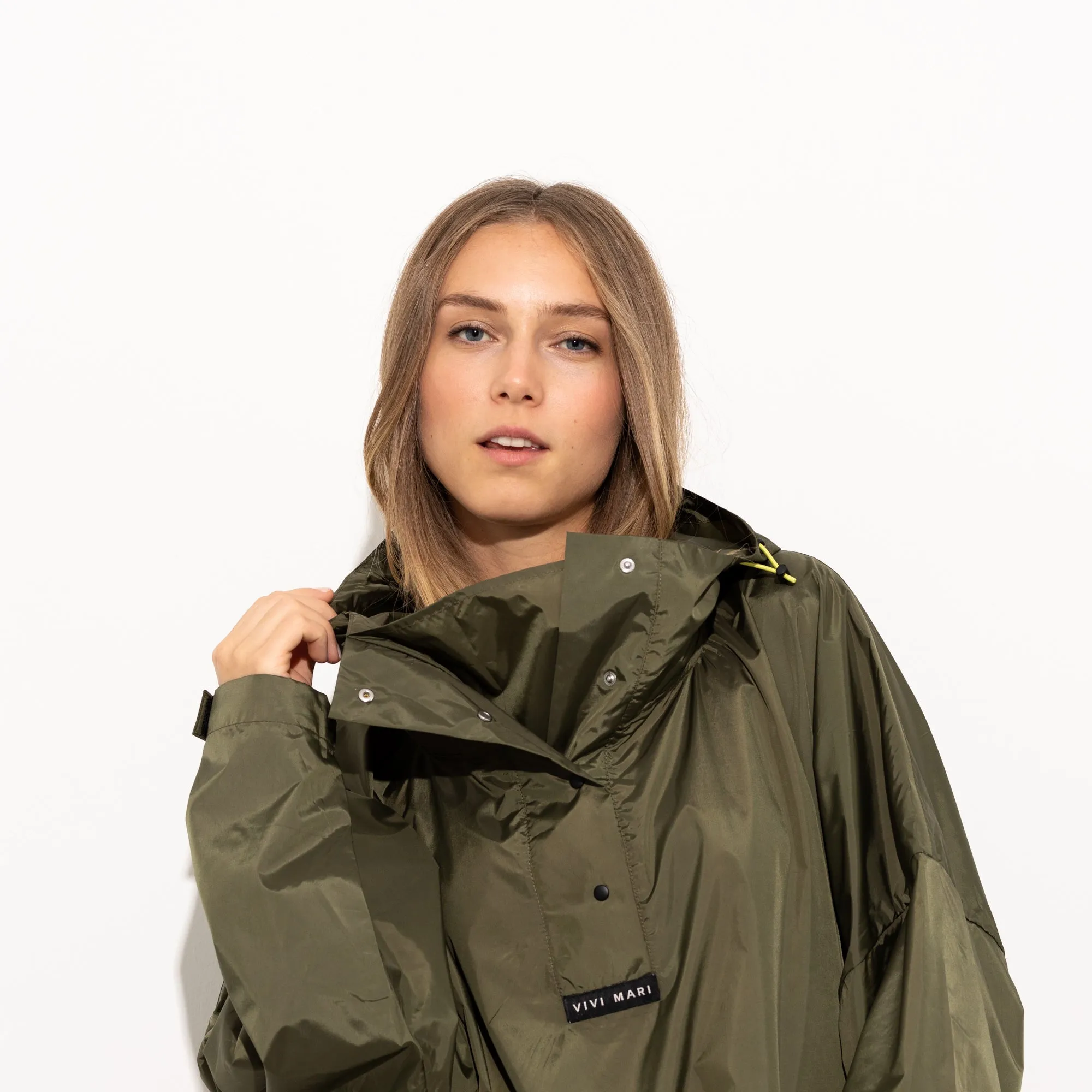 Raincoat solid olive