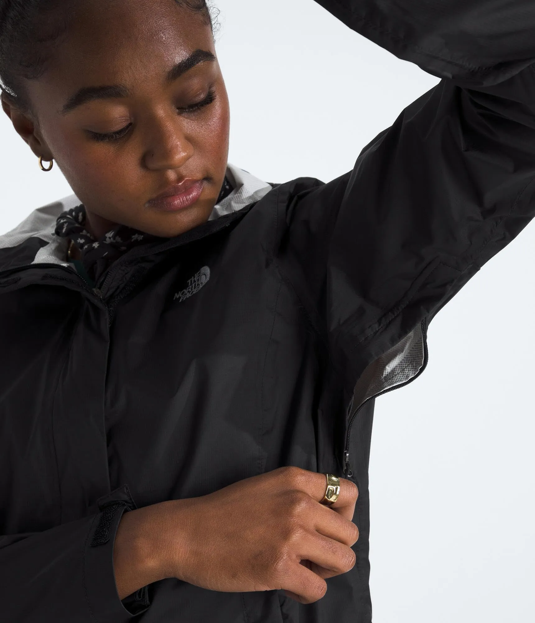 THE NORTH FACE Women’s Venture 2 Waterproof Hooded Rain Jacket (Standard and Plus Size) X-Small Tnf Black
