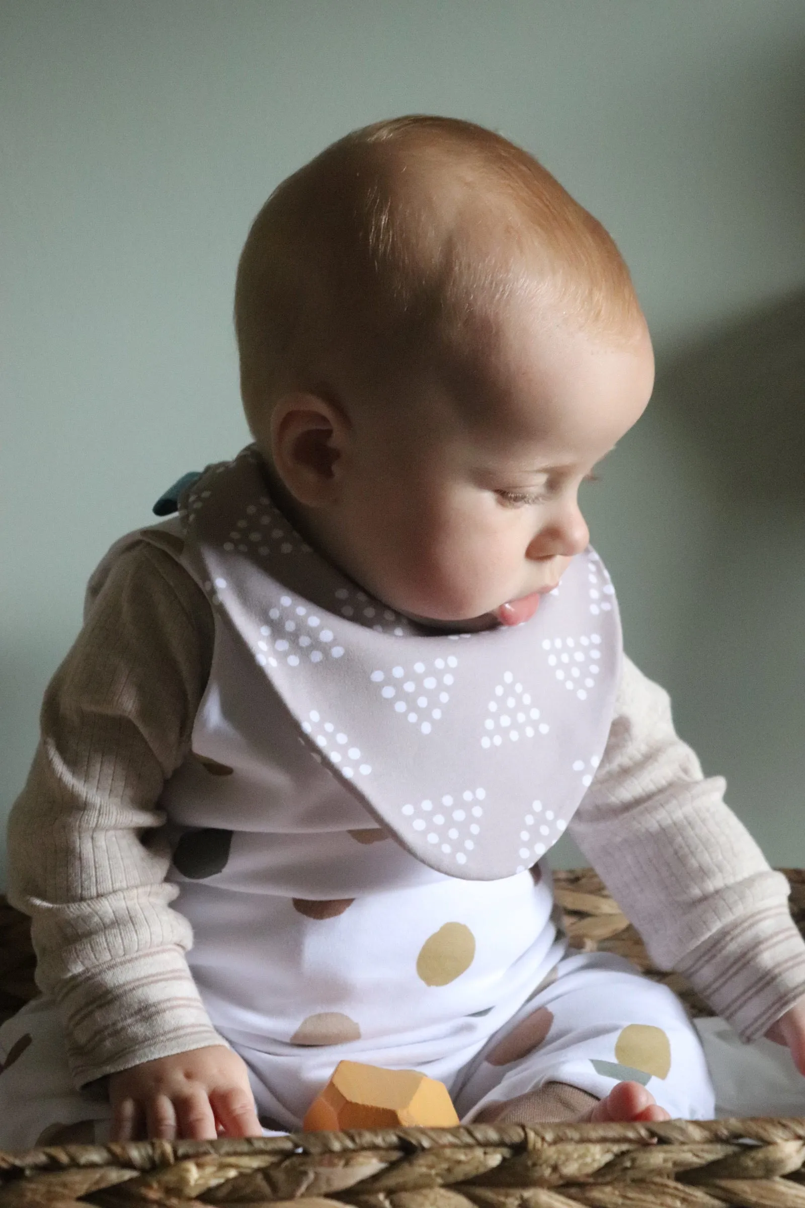 Triangle Dots Waterproof Dribble Bib