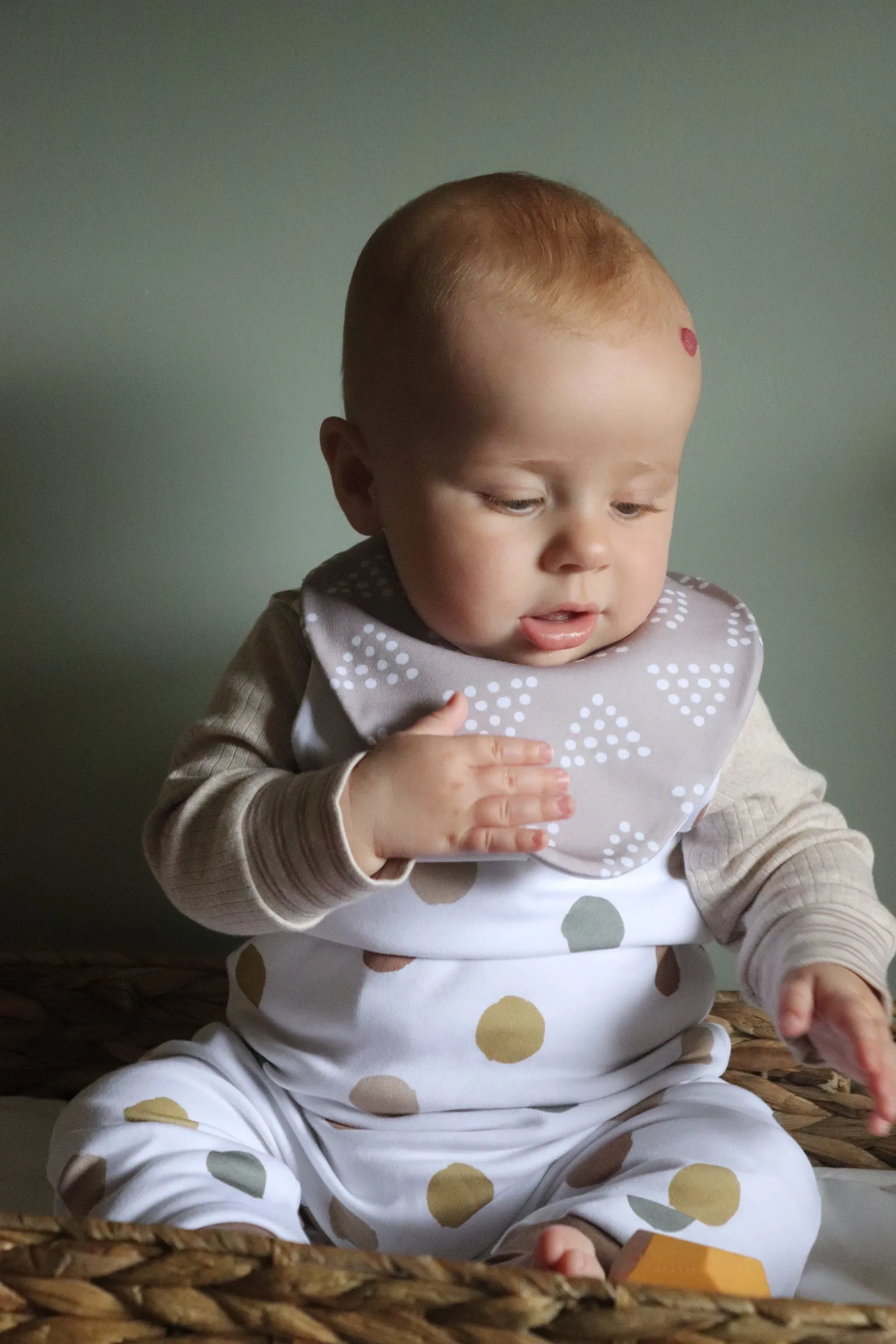 Triangle Dots Waterproof Dribble Bib