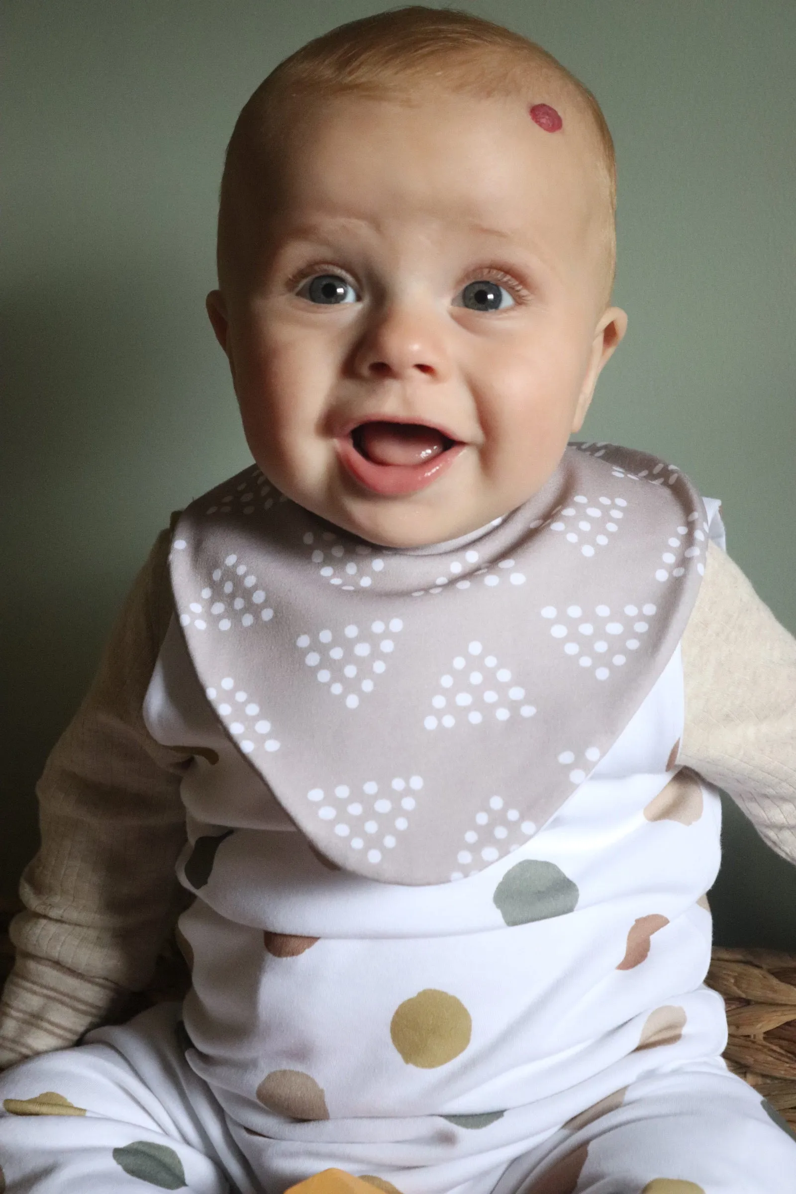 Triangle Dots Waterproof Dribble Bib