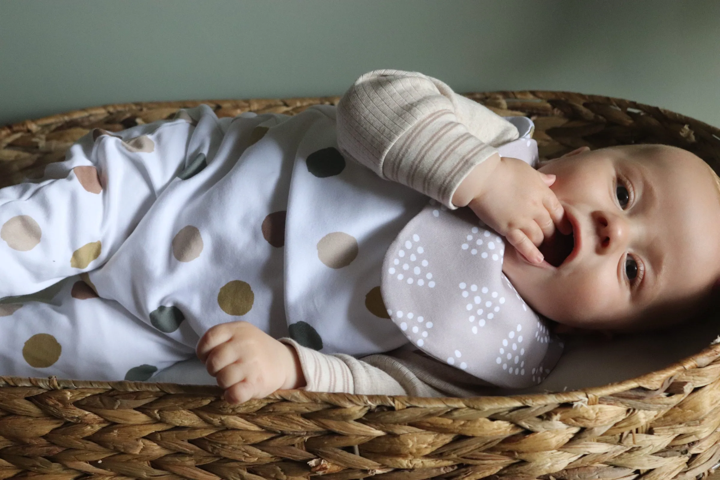 Triangle Dots Waterproof Dribble Bib